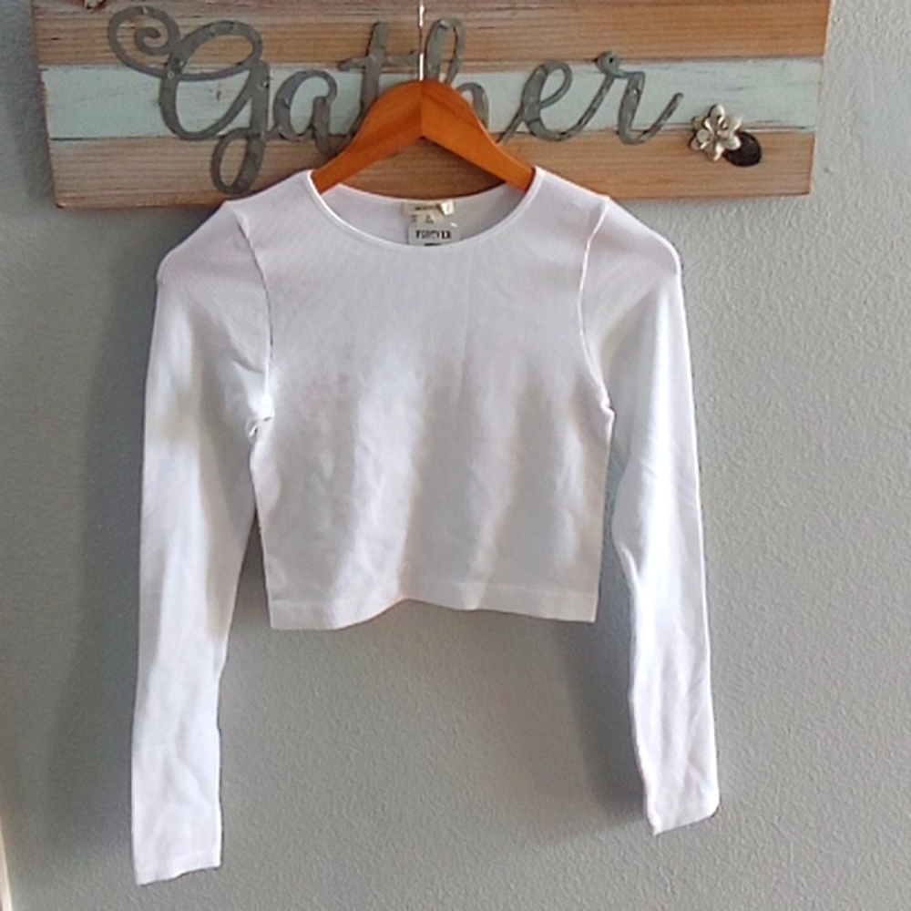 4/$13 Ribbed top - Picture 1 of 4